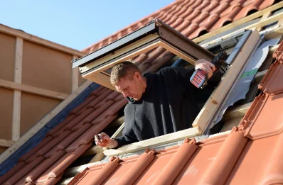 Pose de fenêtres de toit Velux à Bourrouillan